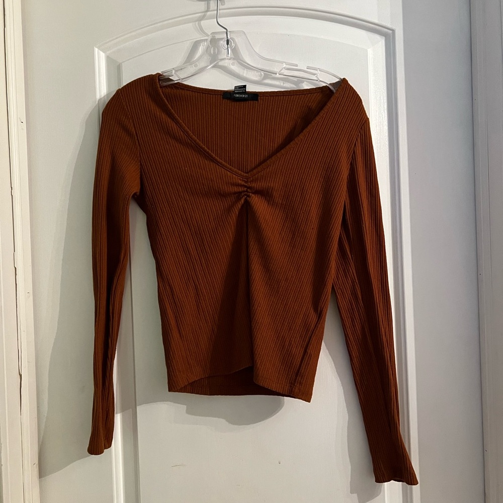 Lightweight sweater